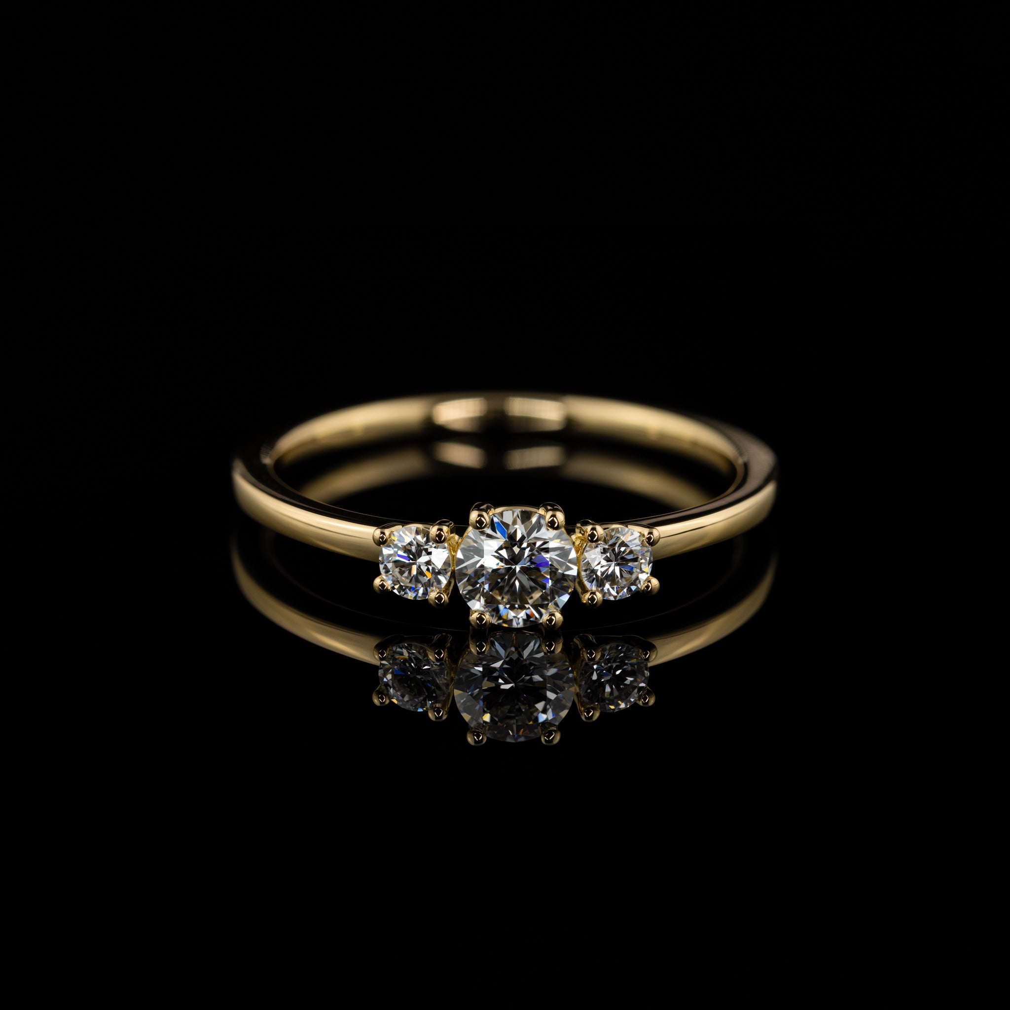 Gelbgold Caro individueller Verlobungsring Stackbar natuerliche labgrown Diamanten Goldzeit Nuernberg Goldschmied Frontalansicht