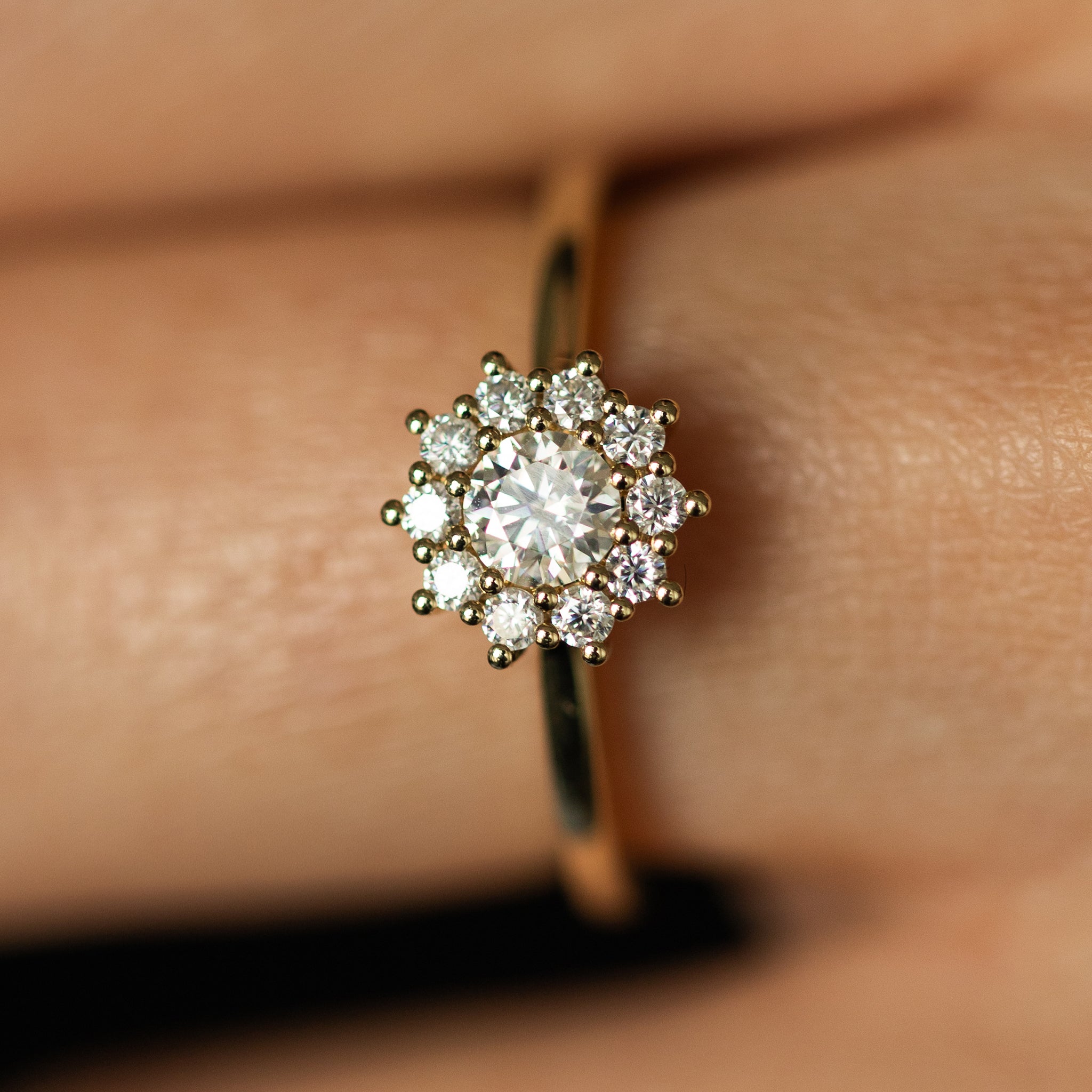 Goldzeit Ring, Modell "Fiora"