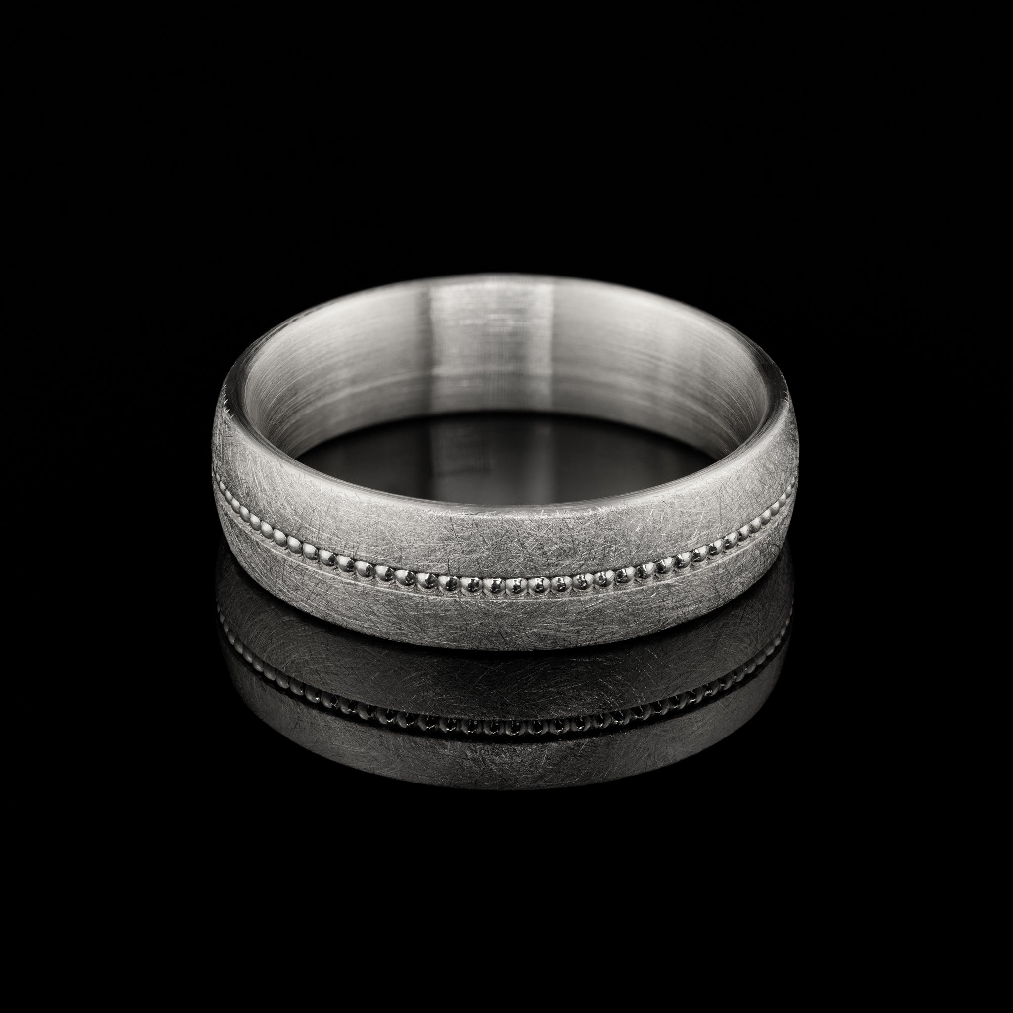Platin Elias besonderer Ehering Mann individuelle Trauringe Herren Goldzeit Nuernberg Goldschmied Juwelier