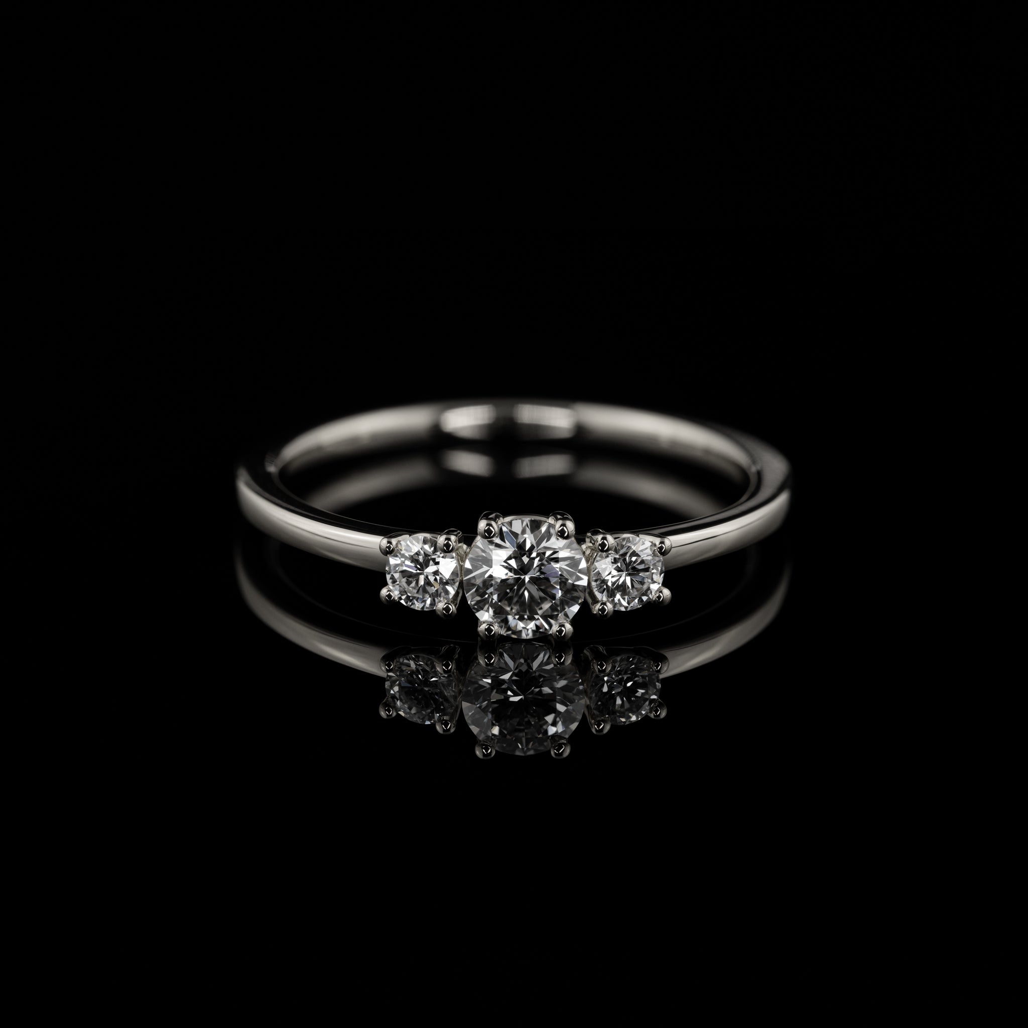 Weissgold Caro individueller Verlobungsring Stackbar natuerliche labgrown Diamanten Goldzeit Nuernberg Goldschmied