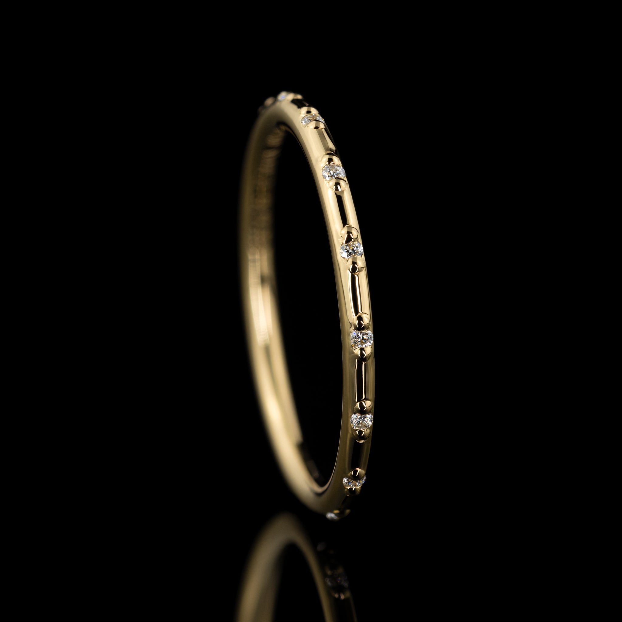 Ring Marleen Ehering Vorsteckring Distanzring Goldzeit Nuernberg Goldschmiedeatelier Gelbgold Seitenansicht