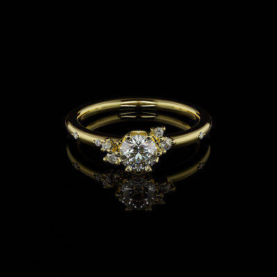 Nora besonderer Individueller Verlobungsring stackbar Goldschmiede Goldzeit Nuernberg Gelbgold